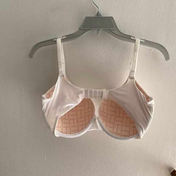 Victoria’s Secret Perfect Coverage Bra 34DD White Padded Underwire - Picture 6 of 6